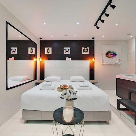 Intimate Apartment With Air Conditioner & Jacuzzi 2Br 6P Montmartre Париж Екстер'єр фото