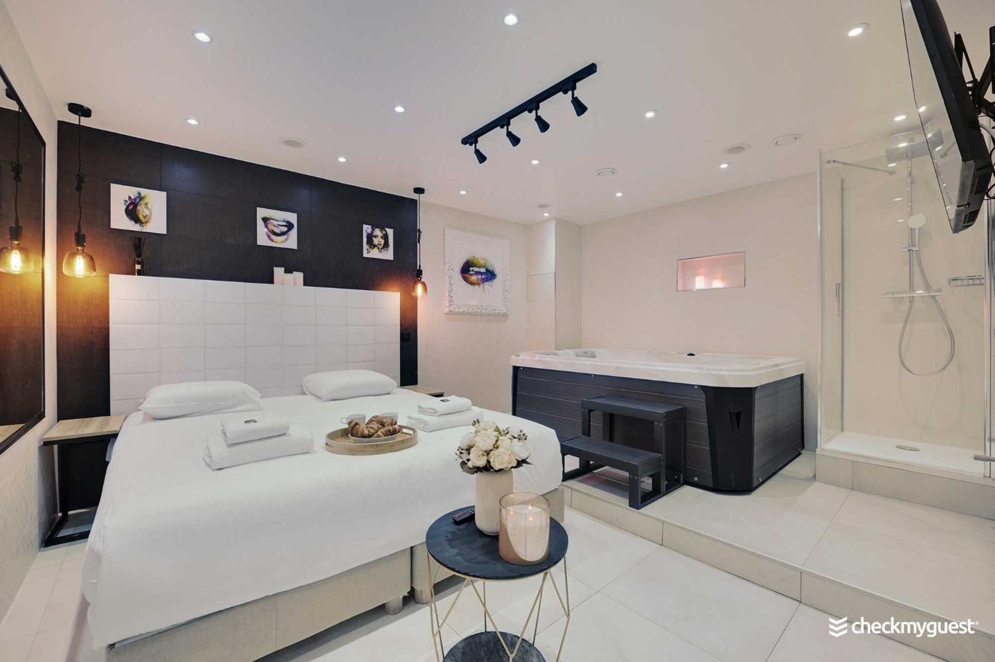 Intimate Apartment With Air Conditioner & Jacuzzi 2Br 6P Montmartre Париж Екстер'єр фото