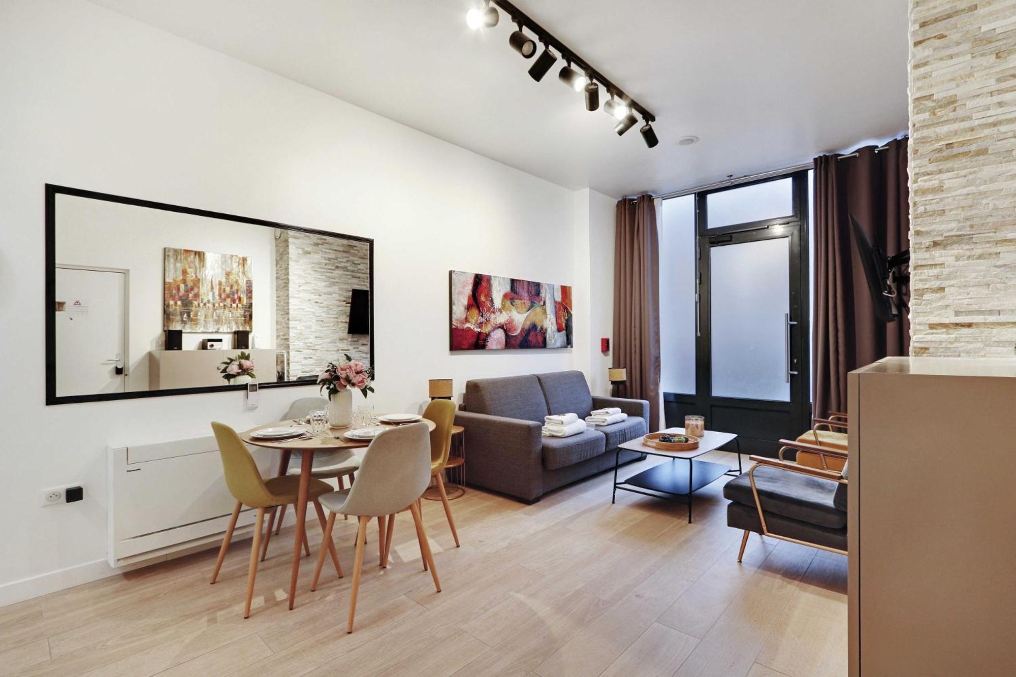 Intimate Apartment With Air Conditioner & Jacuzzi 2Br 6P Montmartre Париж Екстер'єр фото