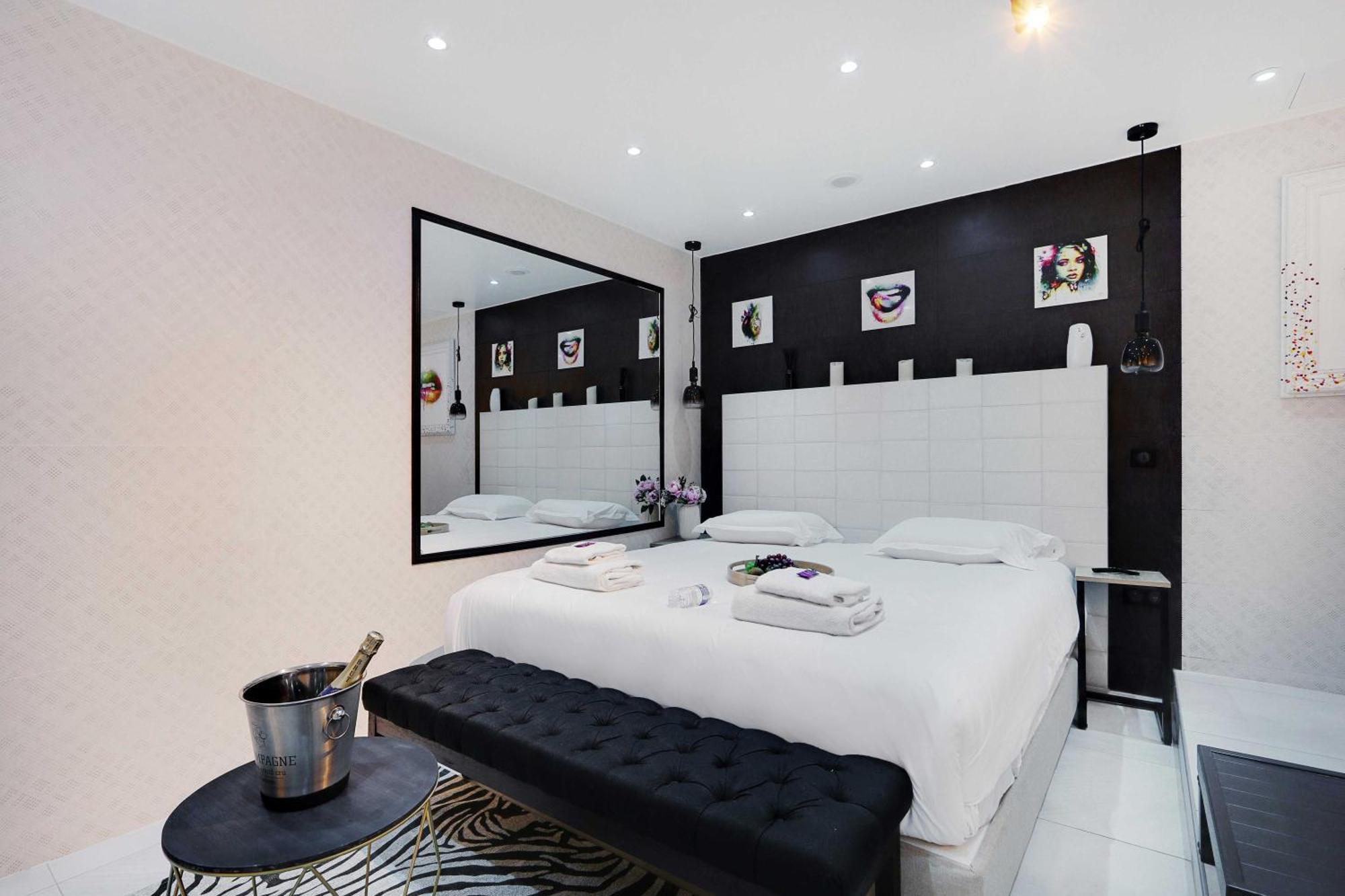 Intimate Apartment With Air Conditioner & Jacuzzi 2Br 6P Montmartre Париж Екстер'єр фото