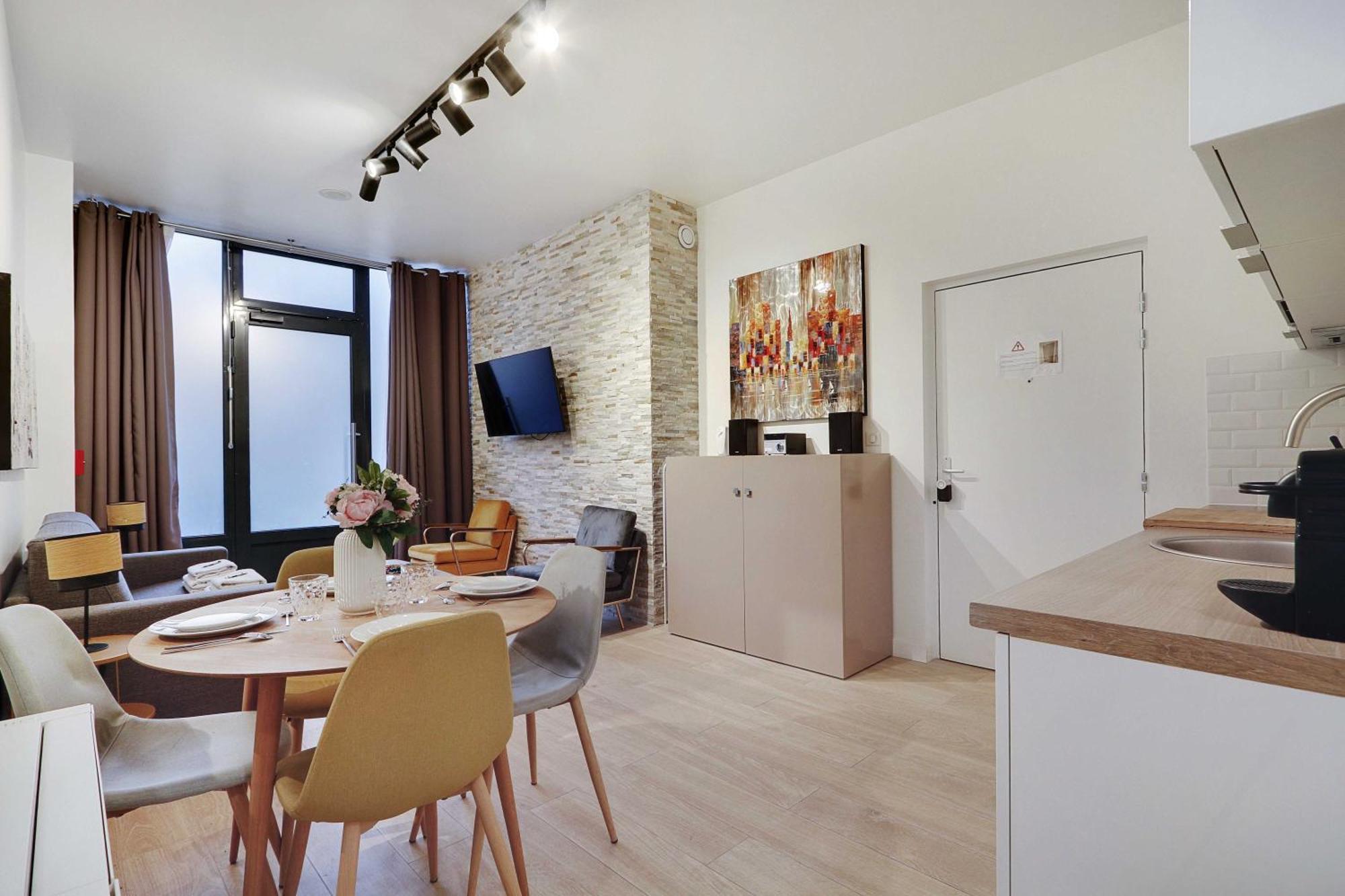 Intimate Apartment With Air Conditioner & Jacuzzi 2Br 6P Montmartre Париж Екстер'єр фото